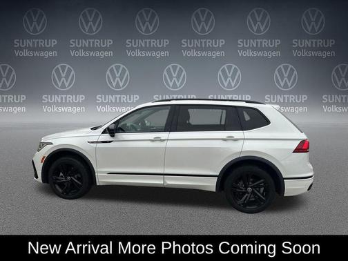 Opal White Pearl 2024 Volkswagen Tiguan 2.0T SE R-Line Black 4MOTION