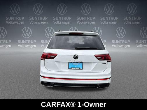 Opal White Pearl 2024 Volkswagen Tiguan 2.0T SE R-Line Black 4MOTION
