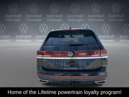 Deep Black Pearl 2025 Volkswagen Atlas 2.0T SE w/Technology