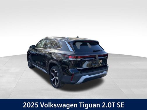 2025 Volkswagen Tiguan 2.0T SE 4MOTION