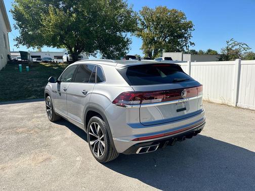 2024 Volkswagen Atlas Cross Sport 2.0T SEL Premium