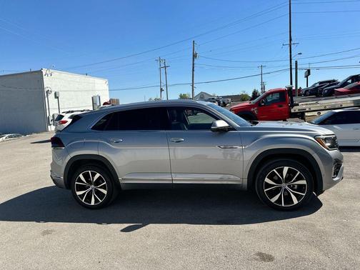 2024 Volkswagen Atlas Cross Sport 2.0T SEL Premium