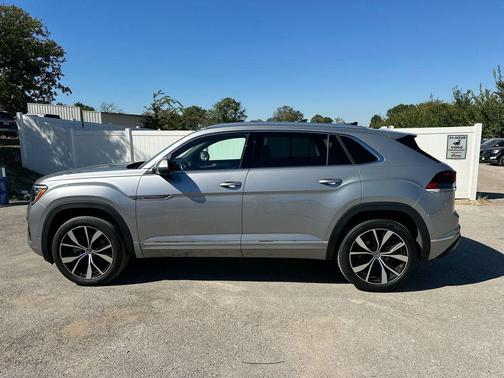 2024 Volkswagen Atlas Cross Sport 2.0T SEL Premium