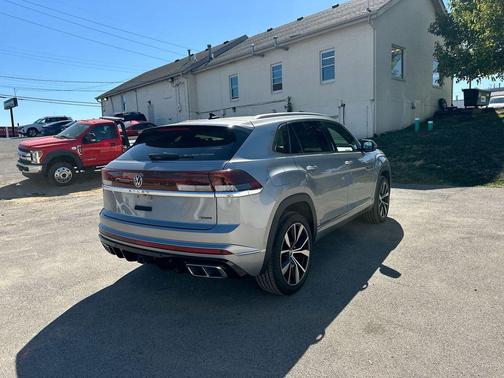 2024 Volkswagen Atlas Cross Sport 2.0T SEL Premium