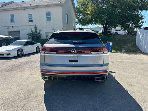 2024 Volkswagen Atlas Cross Sport 2.0T SEL Premium