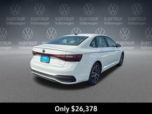 Opal White Pearl 2026 Volkswagen Jetta 1.4T SE