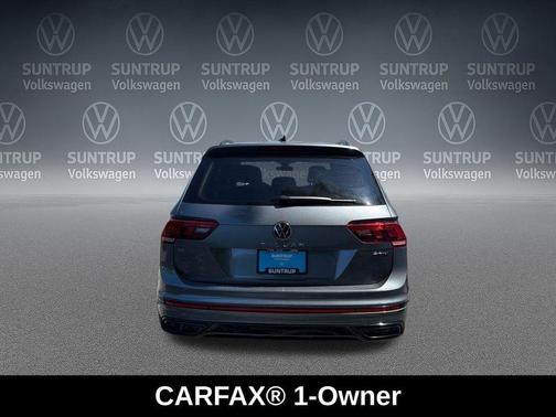 Platinum Gray Metallic 2024 Volkswagen Tiguan 2.0T SE R-Line Black 4MOTION