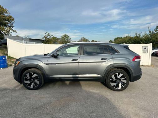2024 Volkswagen Atlas Cross Sport 2.0T SE w/Technology