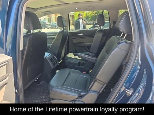 Tourmaline Blue Metallic 2022 Volkswagen Atlas 2.0T SE w/Technology 4MOTION