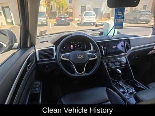 Tourmaline Blue Metallic 2022 Volkswagen Atlas 2.0T SE w/Technology 4MOTION
