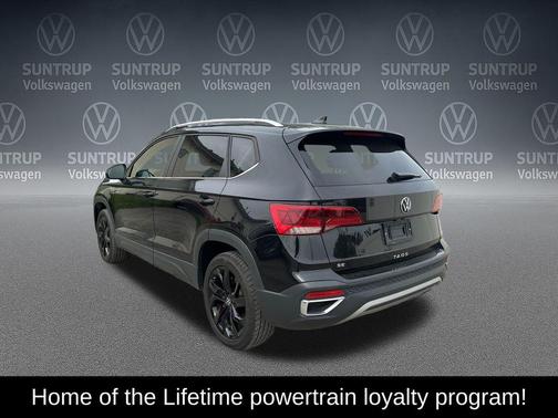 Deep Black 2023 Volkswagen Taos 1.5T SE