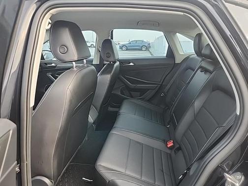 2022 Volkswagen Jetta 1.5T SE