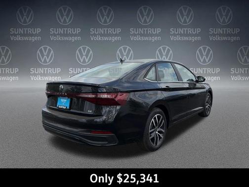 Deep Black Pearl 2026 Volkswagen Jetta 1.4T SE