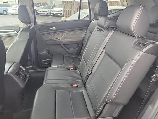 2023 Volkswagen Atlas 2.0T SE w/Technology 4MOTION