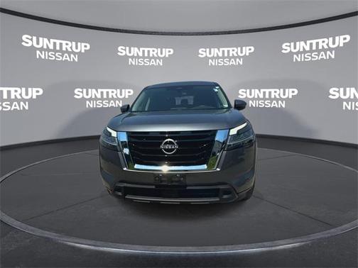 2022 Nissan Pathfinder S 2WD