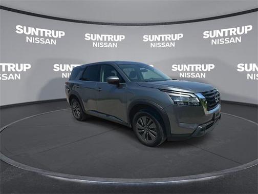 2022 Nissan Pathfinder S 2WD