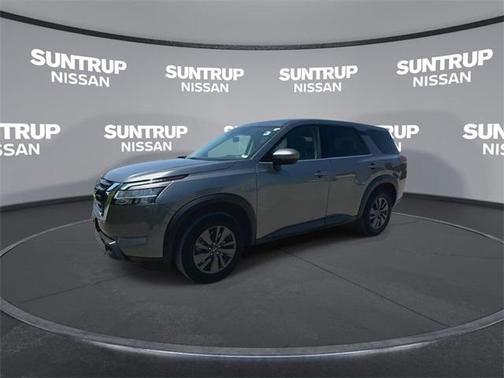 2022 Nissan Pathfinder S 2WD