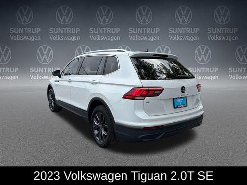 Opal White Pearl 2023 Volkswagen Tiguan 2.0T SE