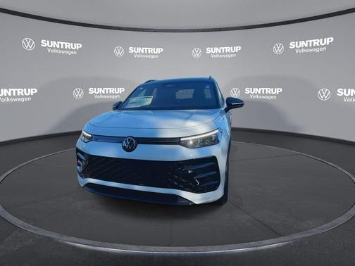 2025 Volkswagen Tiguan 2.0T SE R-Line Black 4MOTION