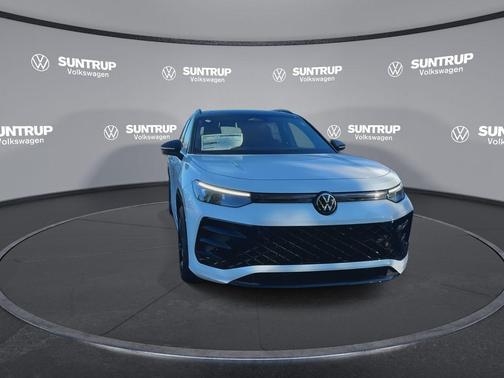 2025 Volkswagen Tiguan 2.0T SE R-Line Black 4MOTION