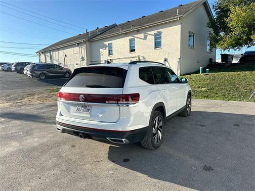 2025 Volkswagen Atlas 2.0T SE w/Technology