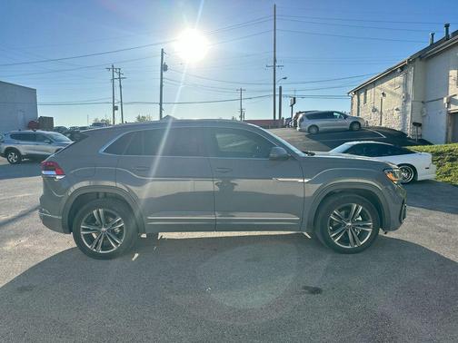 2022 Volkswagen Atlas Cross Sport 2.0T SEL