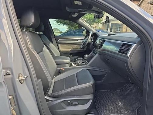 2022 Volkswagen Atlas Cross Sport 2.0T SEL