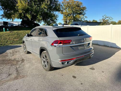 2022 Volkswagen Atlas Cross Sport 2.0T SEL