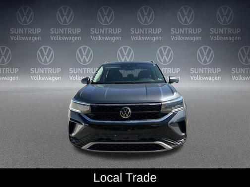 Platinum Gray Metallic 2023 Volkswagen Taos 1.5T SE