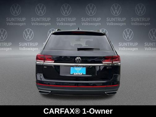 Deep Black Pearl 2023 Volkswagen Atlas 2.0T SE
