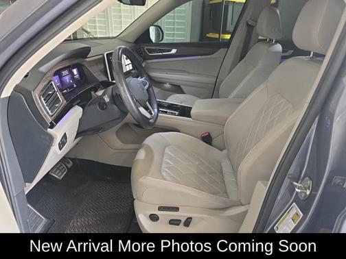 Platinum Gray Metallic 2024 Volkswagen Atlas 2.0T SEL Premium R-Line 4MOTION