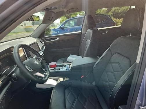 2025 Volkswagen Atlas 2.0T SE