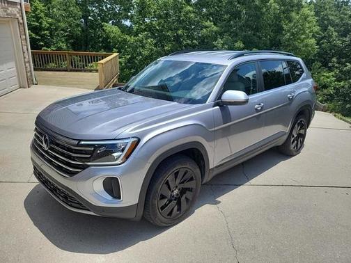 2024 Volkswagen Atlas 2.0T SE w/Technology 4MOTION