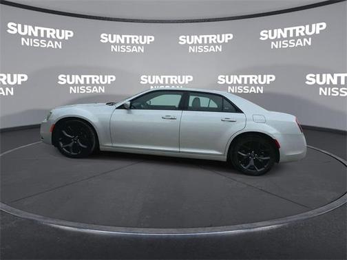 2023 Chrysler 300 S