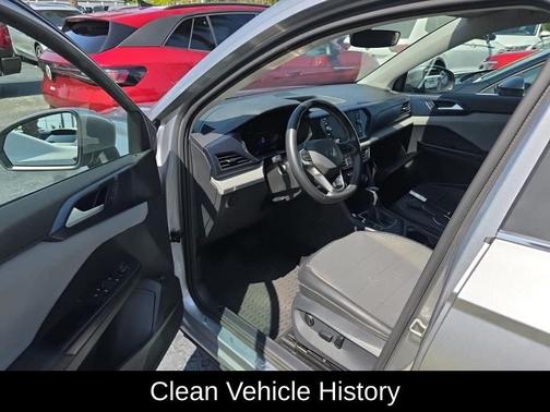 Silver Metallic 2023 Volkswagen Taos 1.5T SE