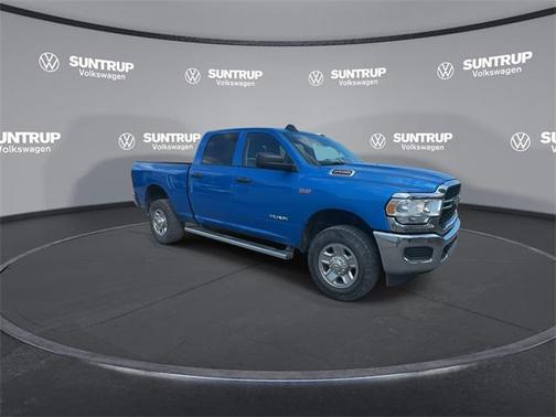 2020 RAM 2500 Tradesman Crew Cab 4X4 6'4' Box