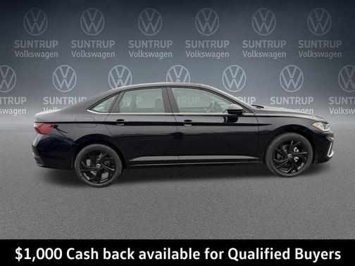 Deep Black Pearl 2026 Volkswagen Jetta 1.4T SE