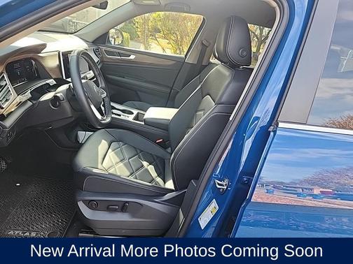 2025 Volkswagen Atlas 2.0T SE