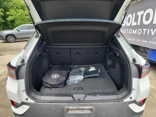 2023 Volkswagen ID.4 Pro