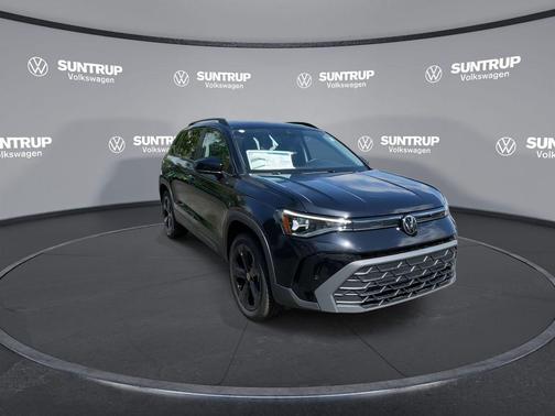 2025 Volkswagen Taos 1.5T SE Black