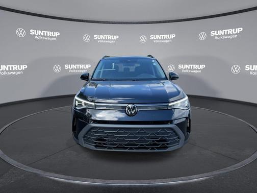 2025 Volkswagen Taos 1.5T SE Black