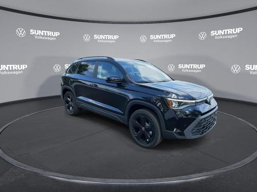 2025 Volkswagen Taos 1.5T SE Black
