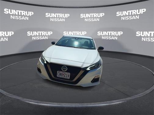 2021 Nissan Altima SR FWD
