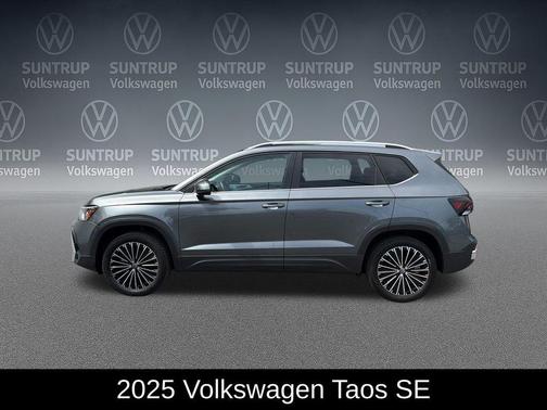Platinum Gray Metallic 2025 Volkswagen Taos 1.5T SE