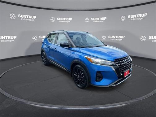 2023 Nissan Kicks SR