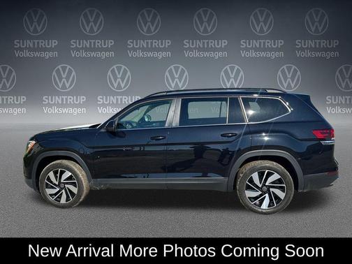 Deep Black 2025 Volkswagen Atlas 2.0T SE w/Technology