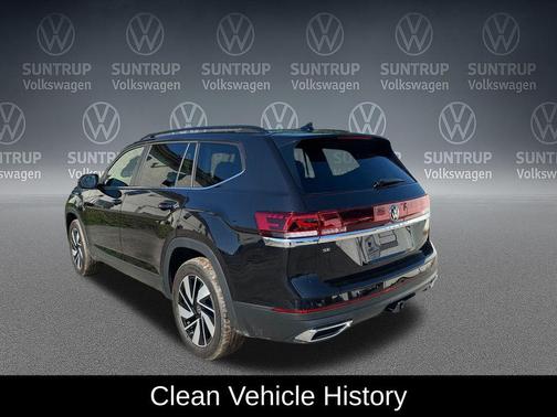 Deep Black 2025 Volkswagen Atlas 2.0T SE w/Technology