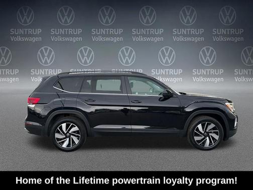 Deep Black Pearl 2025 Volkswagen Atlas 2.0T SE w/Technology