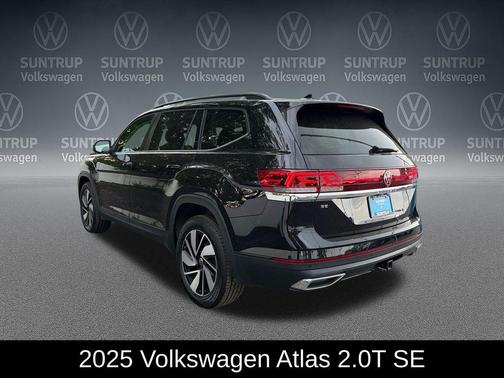 Deep Black Pearl 2025 Volkswagen Atlas 2.0T SE w/Technology