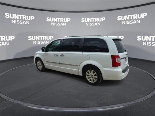 2015 Chrysler Town & Country Touring